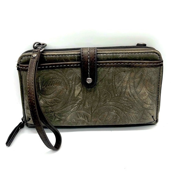 The Sak Leather Wristlet grey many CC Slots Zip pocket - Picture 1 of 7